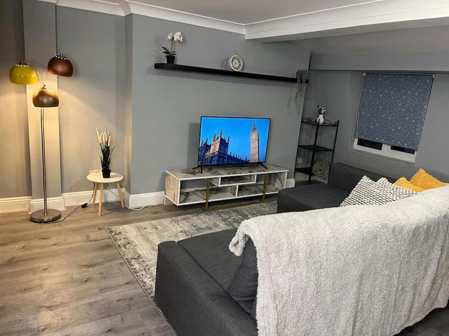 Modern With Stylish Terrace - Your London Oasis! المظهر الخارجي الصورة